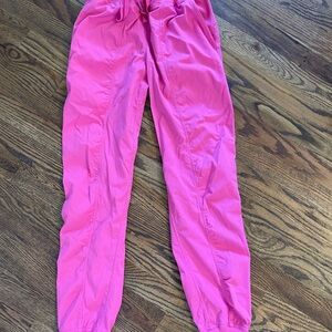 Lululemon dance studio joggers 28” pants 
Size 6 pre owned.  Mint conditions.